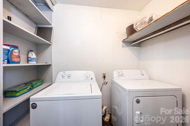 2984 Lutz Boulevard, Newton, NC 28658