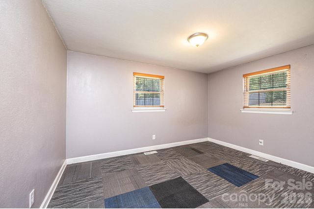 2984 Lutz Boulevard, Newton, NC 28658