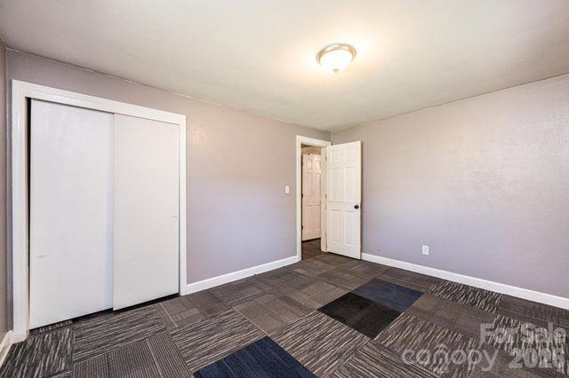 2984 Lutz Boulevard, Newton, NC 28658