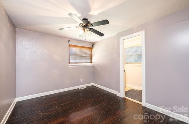 2984 Lutz Boulevard, Newton, NC 28658