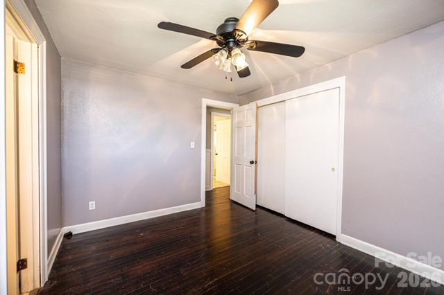 2984 Lutz Boulevard, Newton, NC 28658