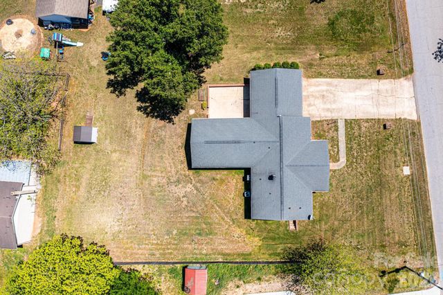 2984 Lutz Boulevard, Newton, NC 28658