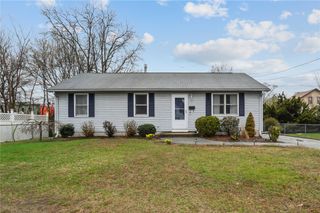 41 Aborn Avenue, Warwick, RI 02888