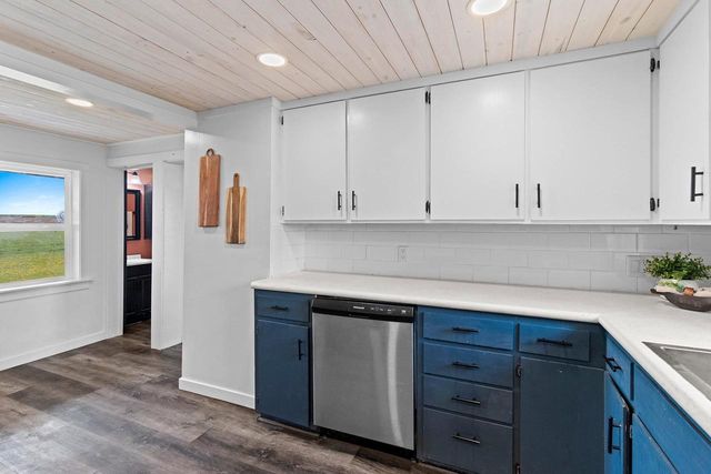 N1613 MANLEY ROAD, Greenville, WI 54942