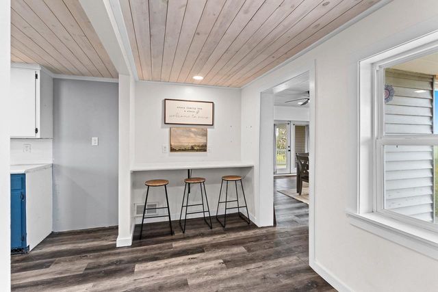 N1613 MANLEY ROAD, Greenville, WI 54942
