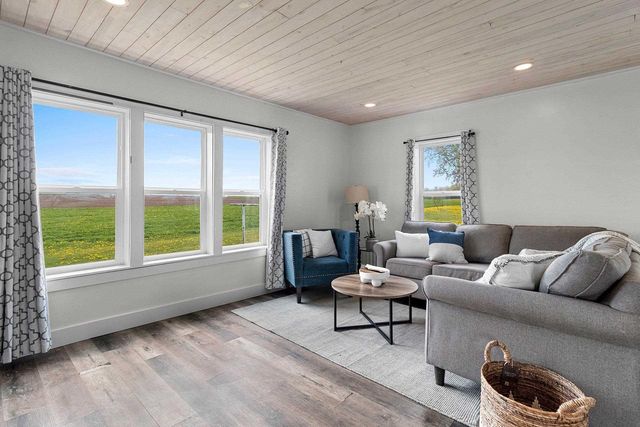 N1613 MANLEY ROAD, Greenville, WI 54942
