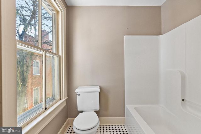 132 AMHERST ST, Winchester, VA 22601