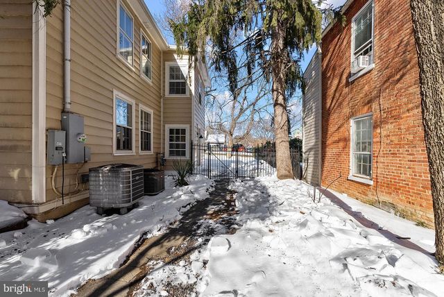 132 AMHERST ST, Winchester, VA 22601