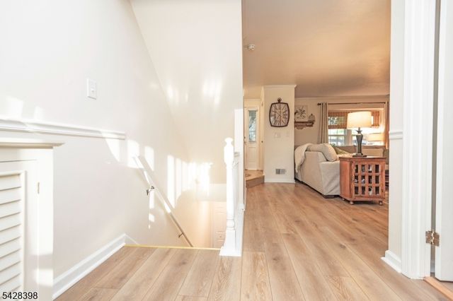 57 Oriole Dr, Allamuchy Twp., NJ 07840