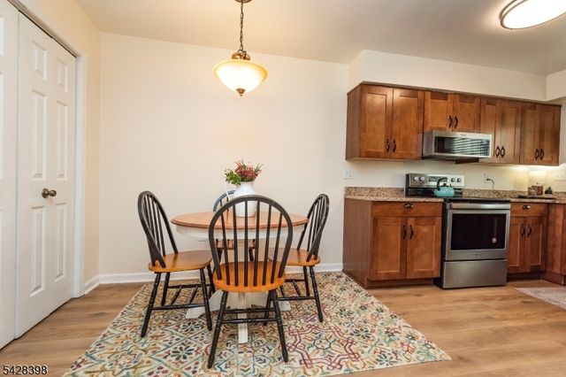 57 Oriole Dr, Allamuchy Twp., NJ 07840