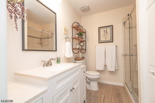 57 Oriole Dr, Allamuchy Twp., NJ 07840