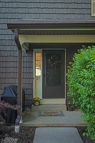 57 Oriole Dr, Allamuchy Twp., NJ 07840