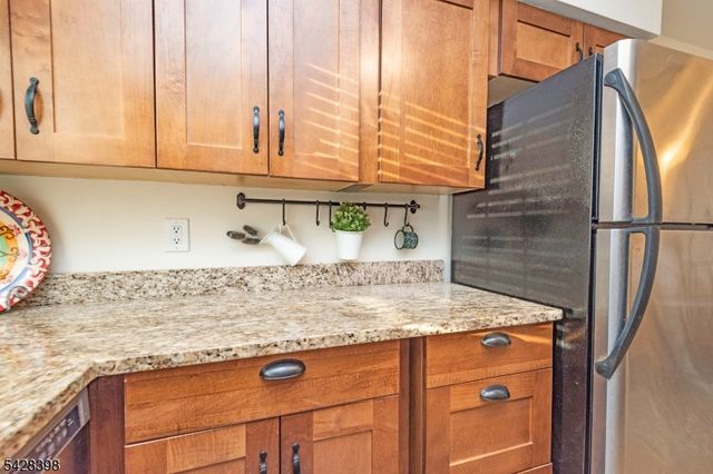 57 Oriole Dr, Allamuchy Twp., NJ 07840