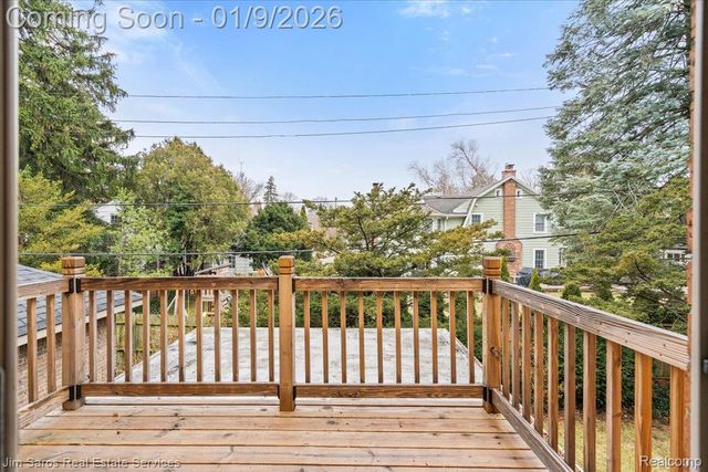 81 Moross Road, Grosse Pointe Farms, MI 48236