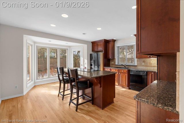 81 Moross Road, Grosse Pointe Farms, MI 48236