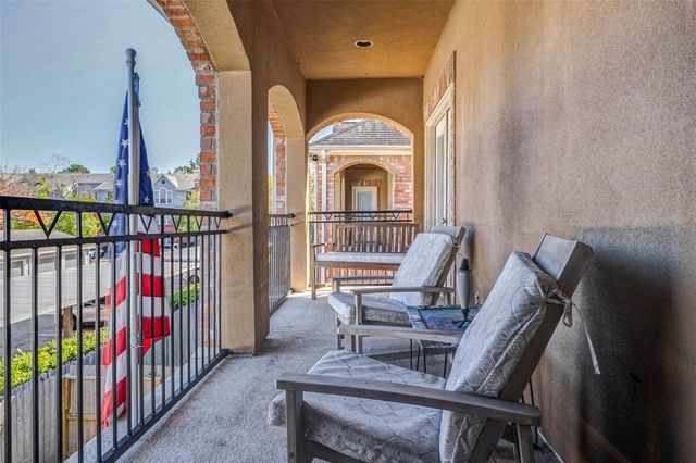 28 Versante Court, Houston, TX 77070