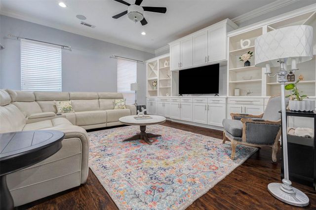 28 Versante Court, Houston, TX 77070