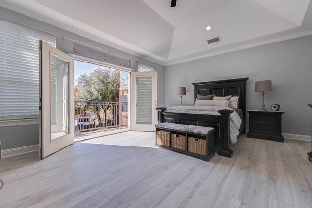 28 Versante Court, Houston, TX 77070