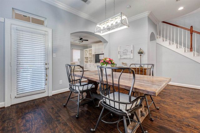 28 Versante Court, Houston, TX 77070