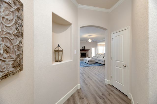 1664 Laramie Lane, Burleson, TX 76028