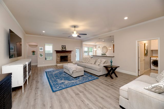 1664 Laramie Lane, Burleson, TX 76028