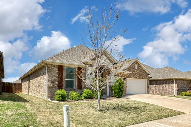 1664 Laramie Lane, Burleson, TX 76028