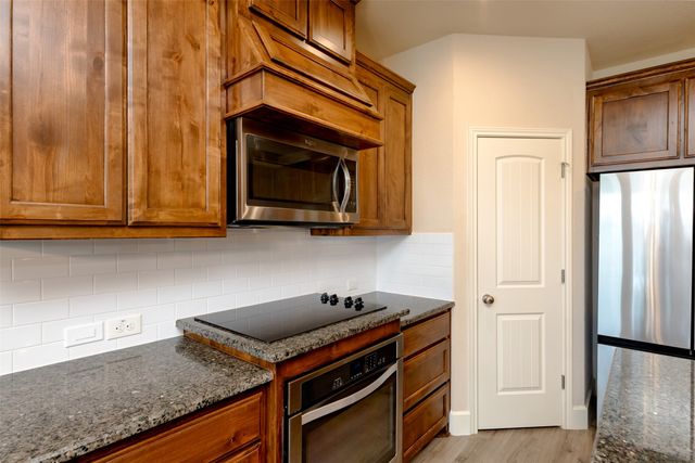 1664 Laramie Lane, Burleson, TX 76028