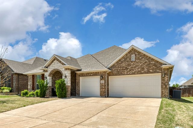 1664 Laramie Lane, Burleson, TX 76028