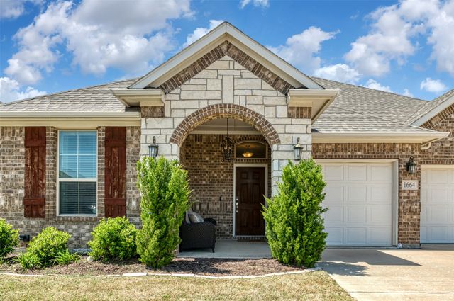 1664 Laramie Lane, Burleson, TX 76028