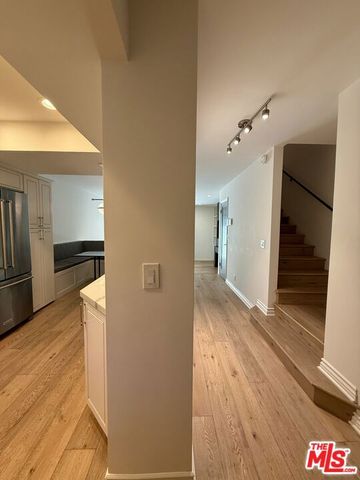 853 Larrabee Street 6, West Hollywood, CA 90069