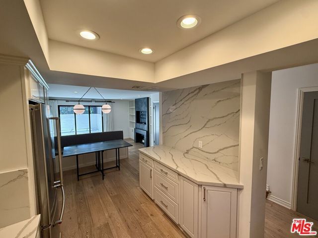 853 Larrabee Street 6, West Hollywood, CA 90069