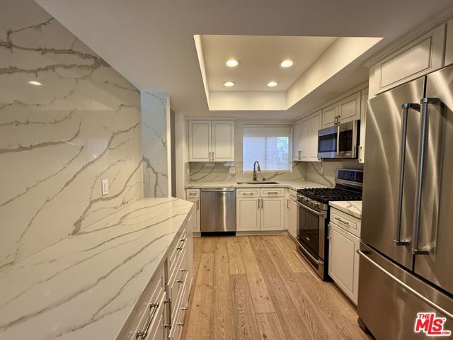 853 Larrabee Street 6, West Hollywood, CA 90069