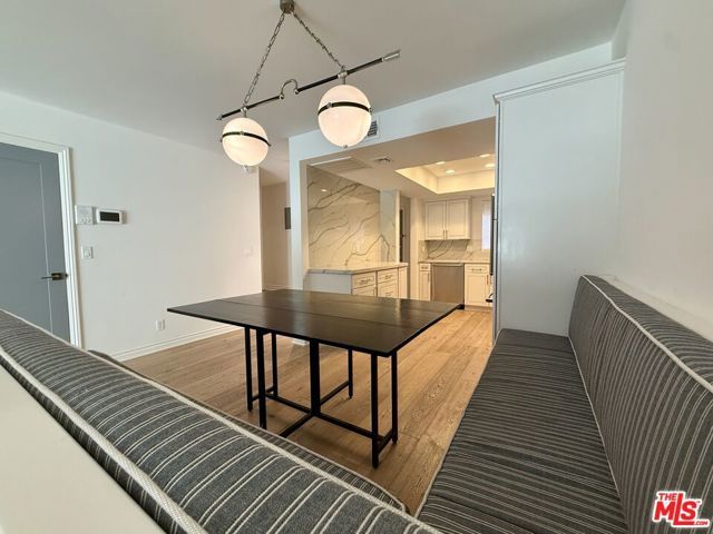 853 Larrabee Street 6, West Hollywood, CA 90069