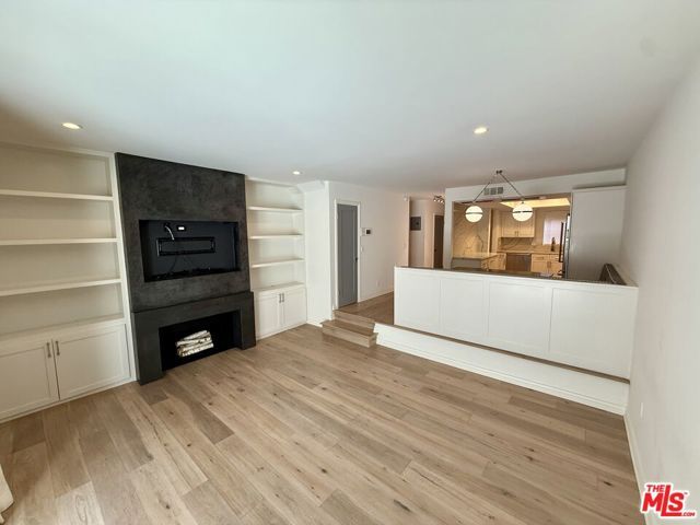 853 Larrabee Street 6, West Hollywood, CA 90069