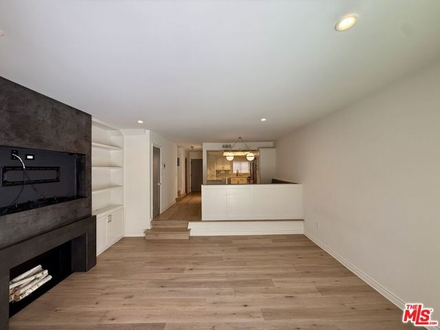 853 Larrabee Street 6, West Hollywood, CA 90069