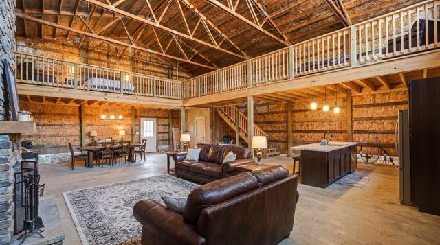 4467 F Williamson Rd, Clayton, WA 99110