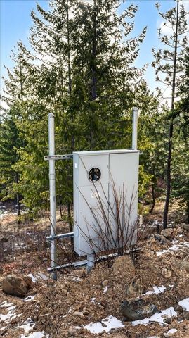 4467 F Williamson Rd, Clayton, WA 99110