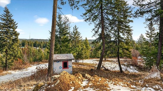 4467 F Williamson Rd, Clayton, WA 99110