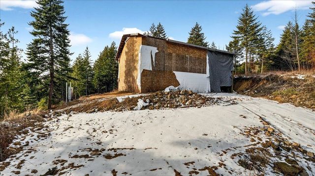 4467 F Williamson Rd, Clayton, WA 99110