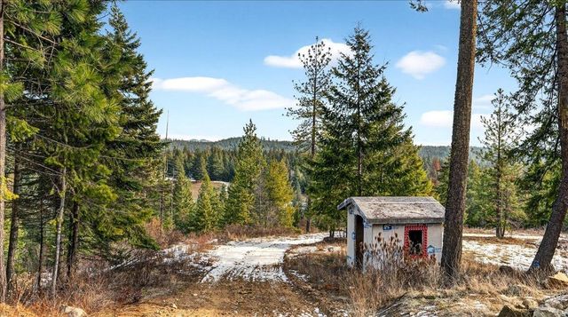 4467 F Williamson Rd, Clayton, WA 99110