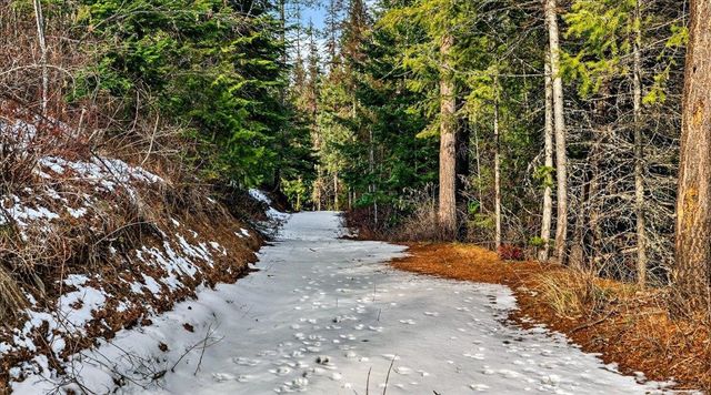 4467 F Williamson Rd, Clayton, WA 99110