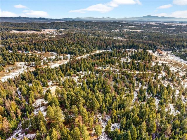 4467 F Williamson Rd, Clayton, WA 99110