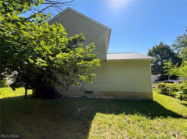 1004 Bellows Street, Akron, OH 44311
