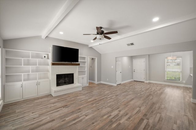 3204 Brown Trail, Bedford, TX 76021