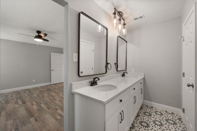 3204 Brown Trail, Bedford, TX 76021