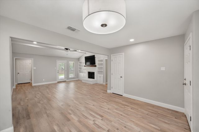 3204 Brown Trail, Bedford, TX 76021