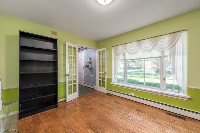 1385 Queen Annes Gate, Westlake, OH 44145
