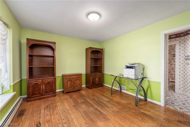 1385 Queen Annes Gate, Westlake, OH 44145