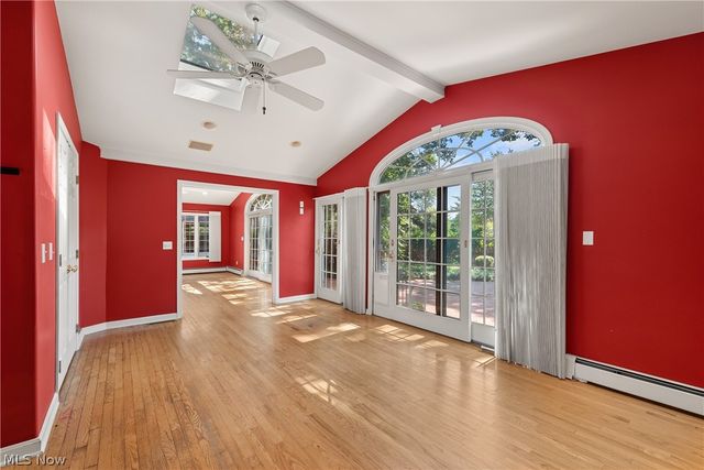 1385 Queen Annes Gate, Westlake, OH 44145