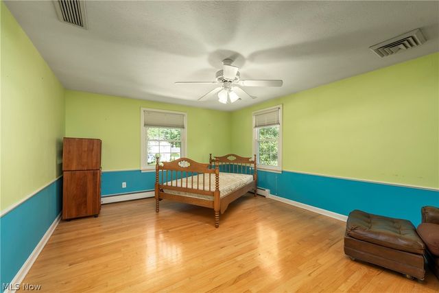 1385 Queen Annes Gate, Westlake, OH 44145